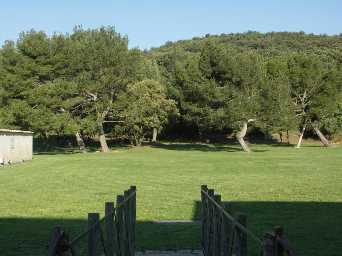 Domaine Saint Martin Hotel Valliguieres Exterior photo
