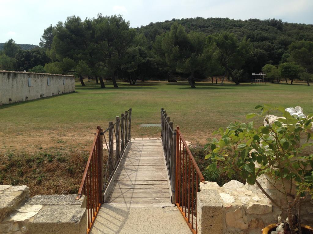 Domaine Saint Martin Hotel Valliguieres Exterior photo