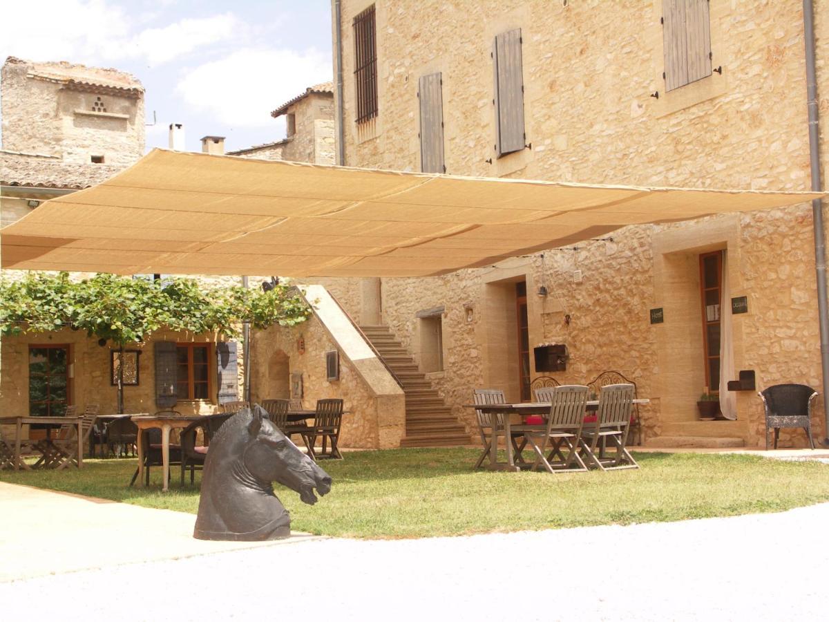 Domaine Saint Martin Hotel Valliguieres Exterior photo