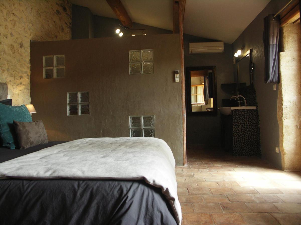 Domaine Saint Martin Hotel Valliguieres Exterior photo